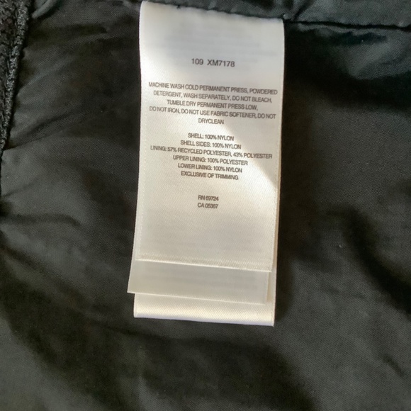 Windbreaker, Columbia - Picture 10 of 10